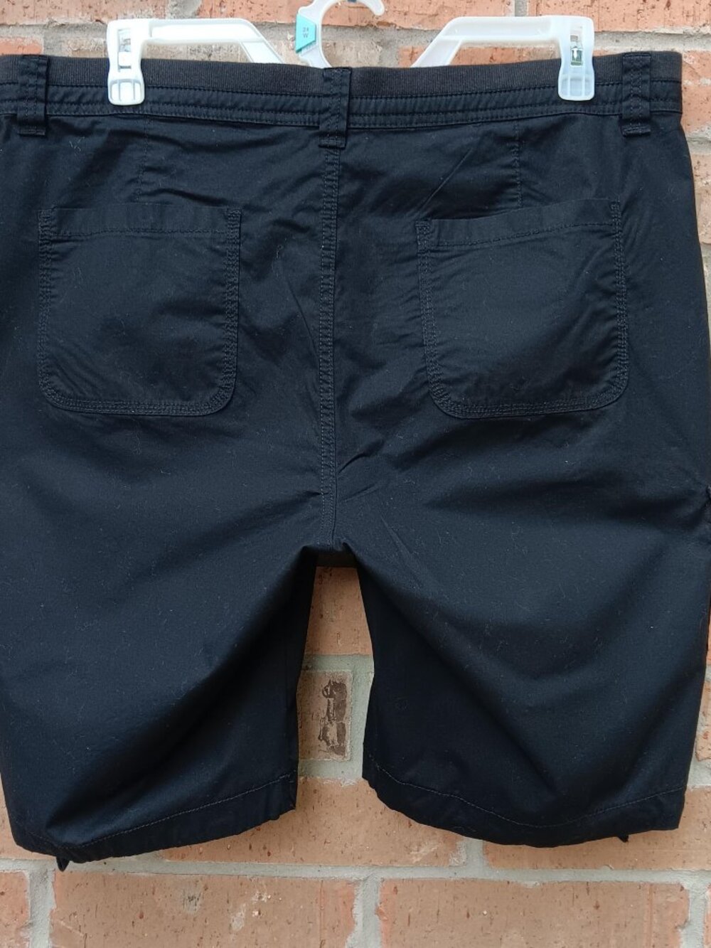 St. John's Bay Womens Plus Bermuda Cargo Shorts Black Size 18W - Picture 5 of 5